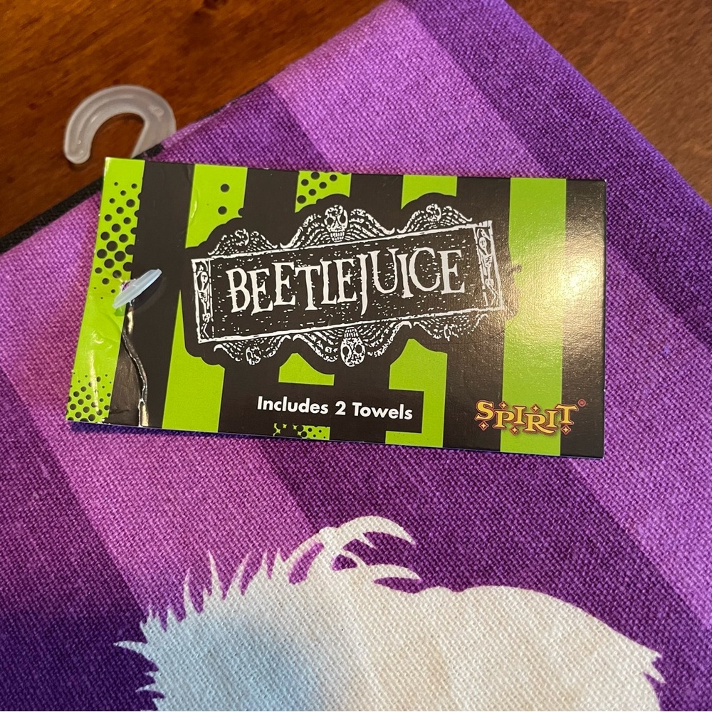 Beetlejuice Decorative Kitchen Towels and Tablecloth. New. - Picture 5 of 12